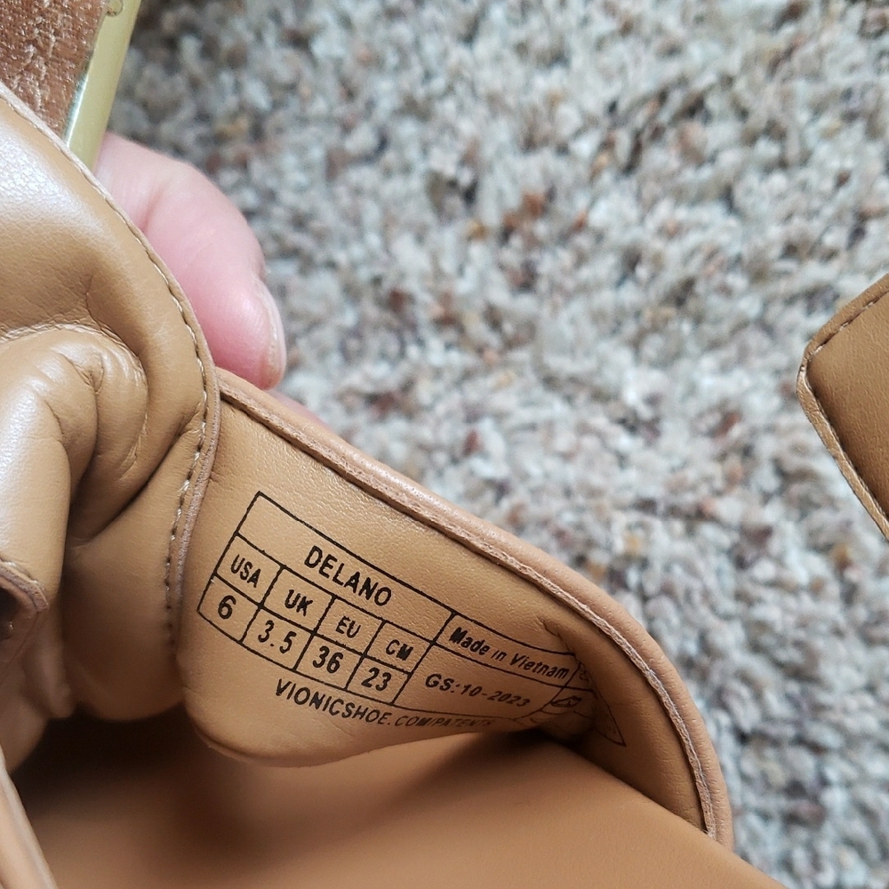 Vionic Tan Sandals - Picture 3 of 6